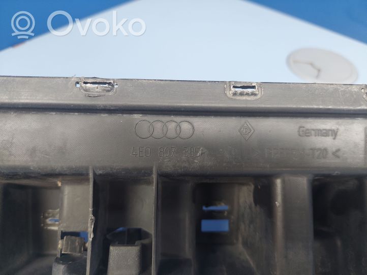 Audi A8 S8 D3 4E Staffa di rinforzo montaggio del paraurti posteriore 4E0807385