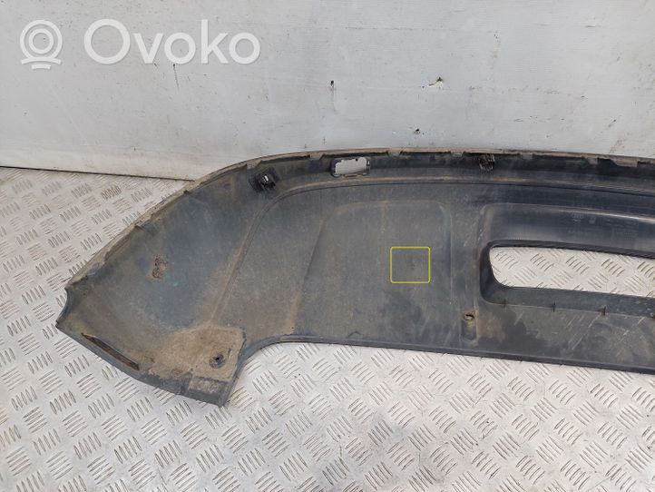 Audi Q3 8U Takapuskurin alaosan lista 8U0807521