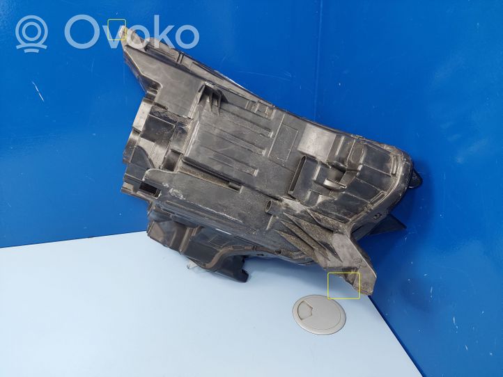 Citroen C4 III e-C4 Faro/fanale 9830649480