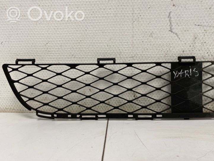 Toyota Yaris Grille inférieure de pare-chocs avant 531120D020