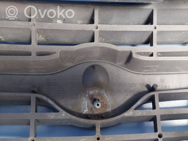 Chrysler Voyager Maskownica / Grill / Atrapa górna chłodnicy 04857410AC