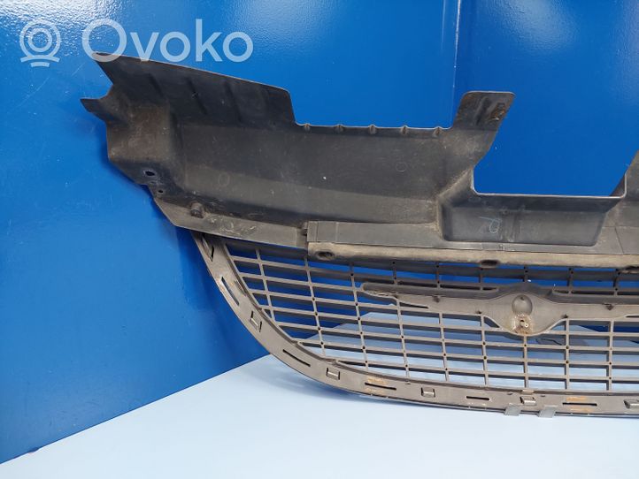 Chrysler Voyager Maskownica / Grill / Atrapa górna chłodnicy 04857410AC