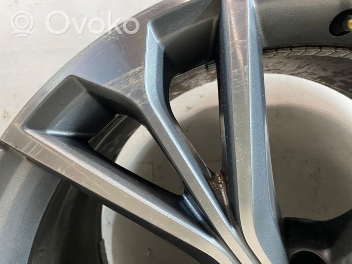 Audi Q8 R21 alloy rim 4M8601025S