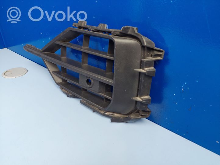 Volkswagen Touareg III Priešrūkinio žibinto apdaila/ grotelės 760854661H