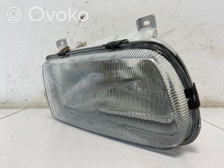 Skoda Felicia II Lampa przednia 301246052