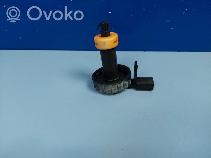 Volkswagen Touran I Tappo serbatoio del liquido del freno con sensore di livello 1K1611349B