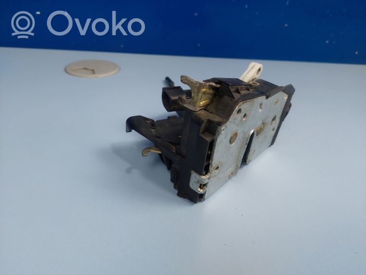 BMW 3 E46 Etuoven lukko 51227011245