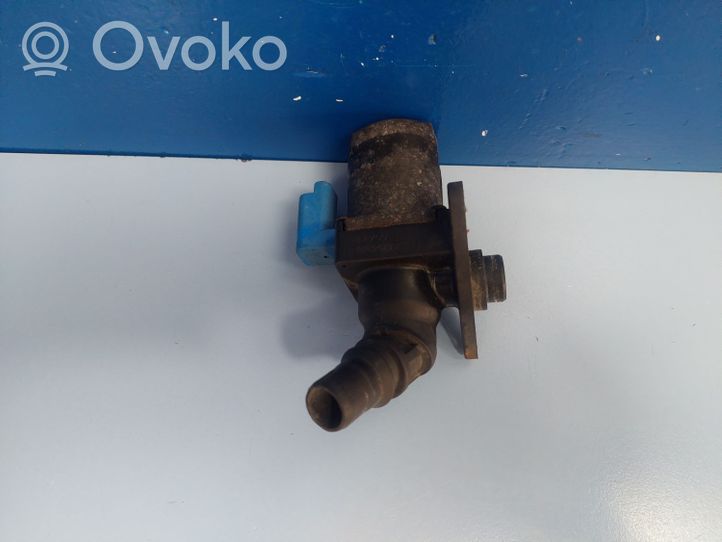 Peugeot 607 Pompe à eau de liquide de refroidissement 9640937480