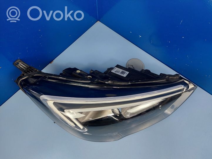 Opel Crossland X Lampa przednia 13467968