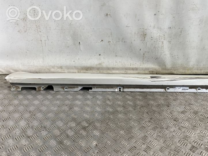 BMW 7 G11 G12 Sill 8059980