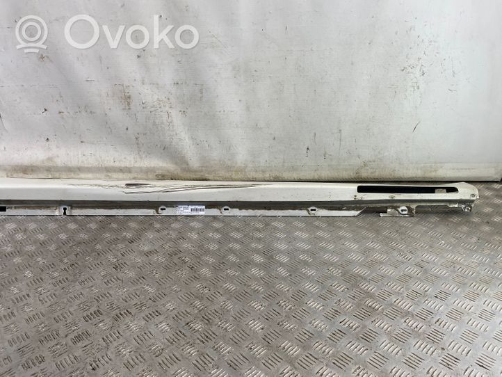 BMW 7 G11 G12 Порог 8059980