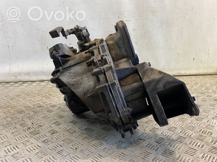 Opel Vectra C Mechaninė 6 pavarų dėžė 55350375