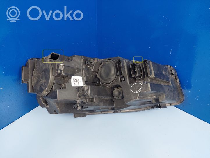 Volkswagen PASSAT B7 USA Lampa przednia 561941005E