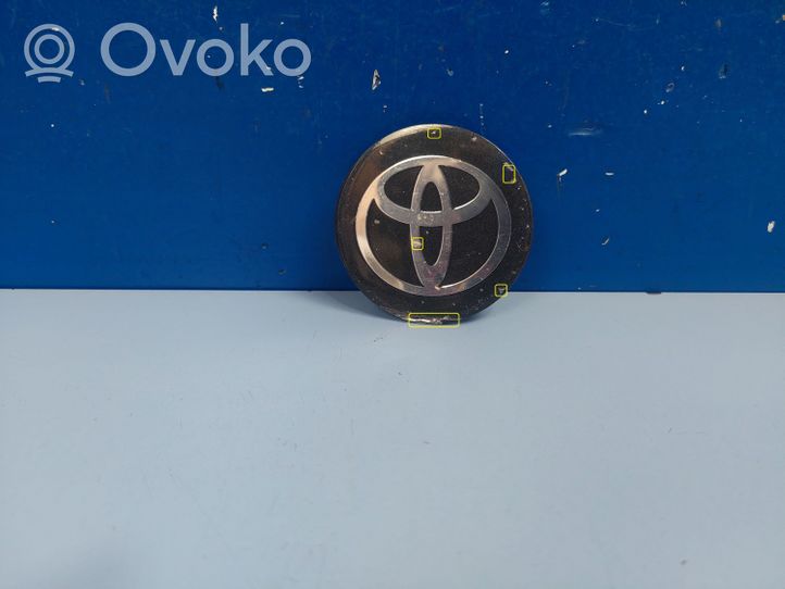 Toyota Corolla Verso AR10 Alkuperäinen pölykapseli PZ406E96701C