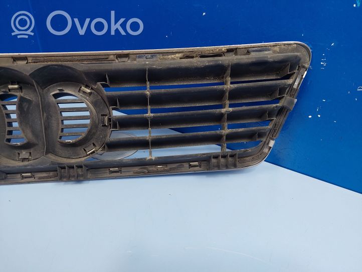 Audi A6 S6 C5 4B Grotelės viršutinės 4B0853651A