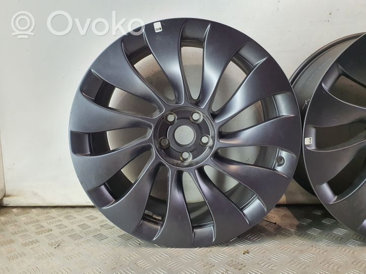 Tesla Model 3 Felgi aluminiowe R20 104426700A