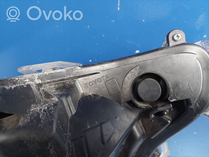 Toyota RAV 4 (XA50) Phare frontale 8118542840