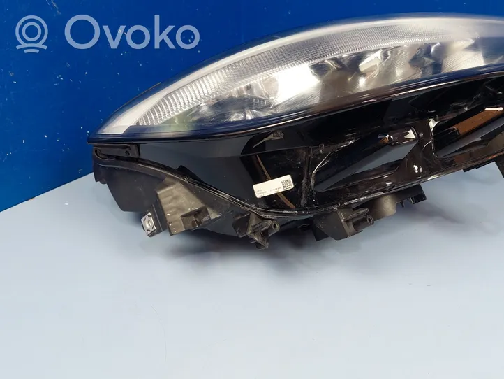 Volkswagen ID.3 Lampa przednia 10B941006A