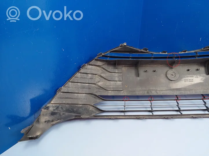 Toyota Yaris Grille calandre supérieure de pare-chocs avant 531020D120