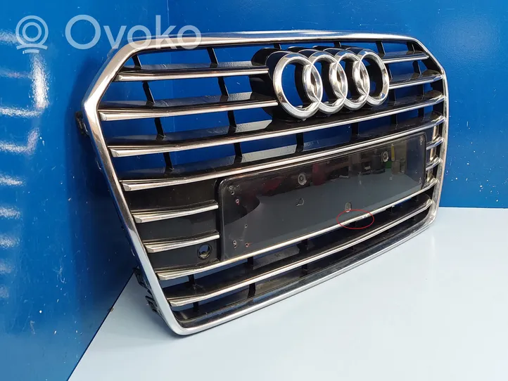 Audi A6 S6 C7 4G Grotelės viršutinės 4G0853651AE