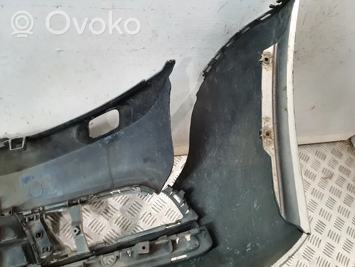 Volkswagen Jetta VI Front bumper 5C6807217P