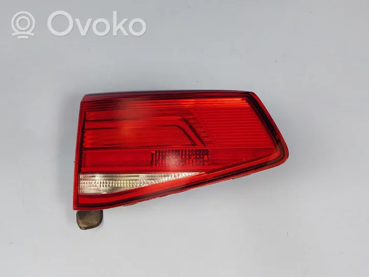 Volkswagen PASSAT B8 Lampy tylnej klapy bagażnika 3G9945093D