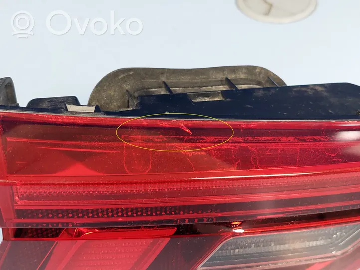 Volkswagen Tiguan Lampy tylnej klapy bagażnika 5NA945093F