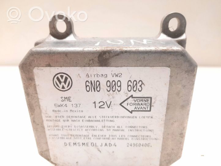 Volkswagen Golf III Module de contrôle airbag 6N0909603