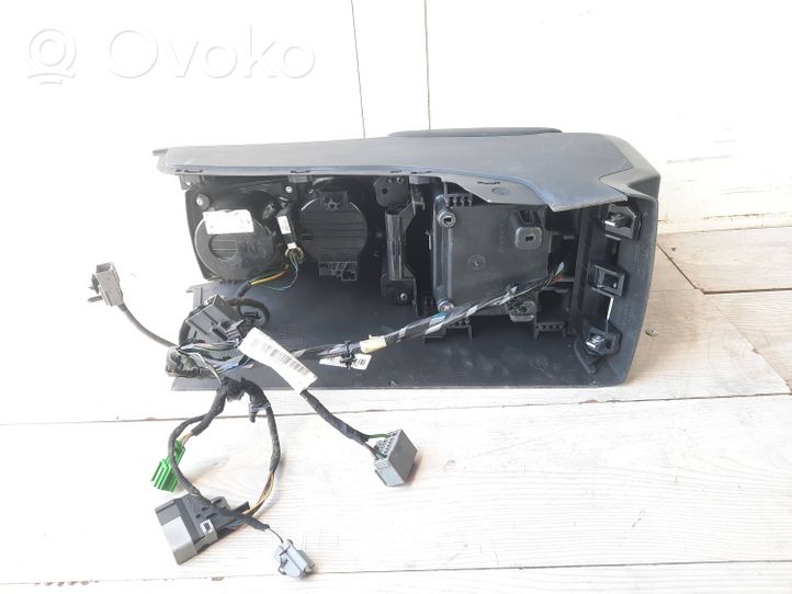 Volvo V60 Center console 30755732