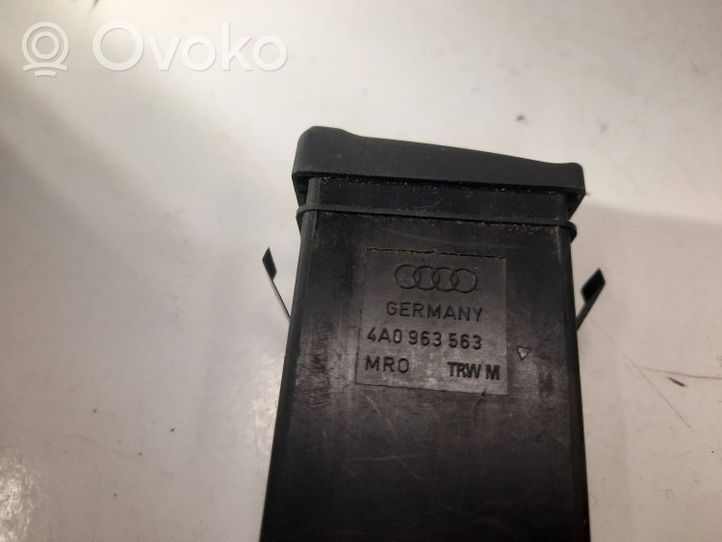 Audi A6 S6 C4 4A Sėdynių šildymo jungtukas 4A0963563