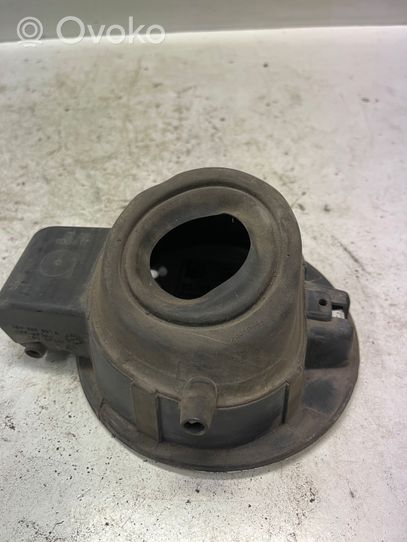 Volkswagen PASSAT B5.5 Bouchon, volet de trappe de réservoir à carburant 3B9809857A