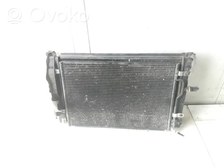 Audi A4 S4 B5 8D Radiatore di raffreddamento 8E0121251