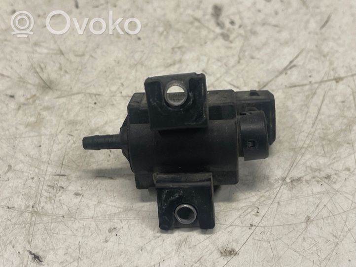 Toyota Avensis T250 Electrovanne Soupape de Sûreté / Dépression 258600R010