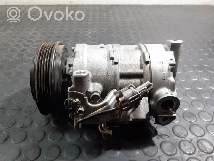 Infiniti QX30 Compresor (bomba) del aire acondicionado (A/C)) 926005DB1A