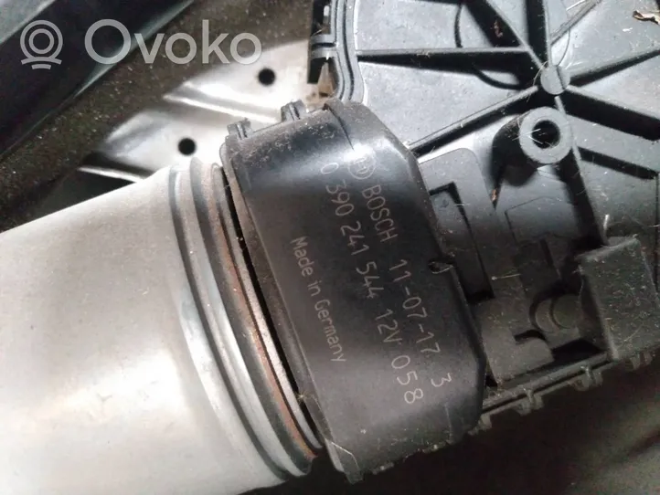 Dacia Dokker Mechanizm i silniczek wycieraczek szyby przedniej / czołowej 0390241544