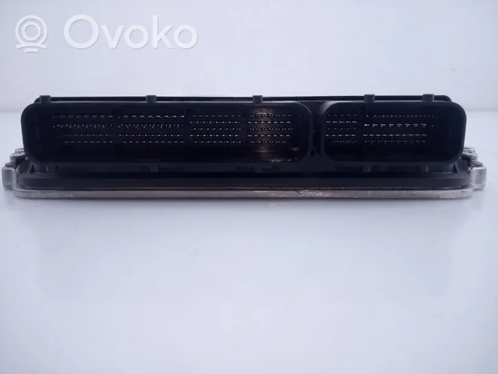 Mazda 3 Sterownik / Moduł ECU 2798001831