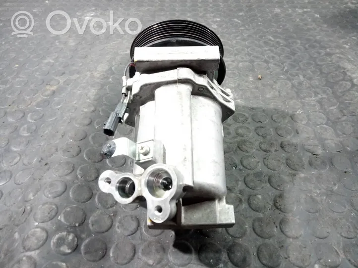 Toyota Prius (XW50) Compresor (bomba) del aire acondicionado (A/C)) 926005727R