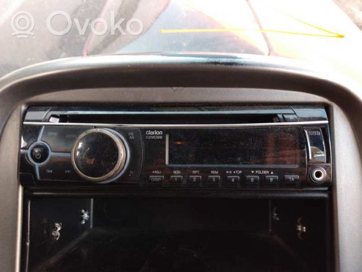 Nissan Navara Panel / Radioodtwarzacz CD/DVD/GPS 