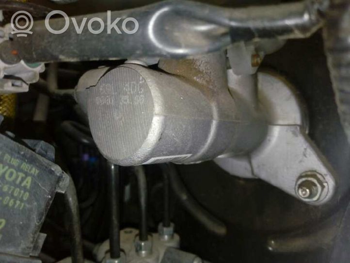 Toyota RAV 4 (XA40) Cilindro del sistema frenante 
