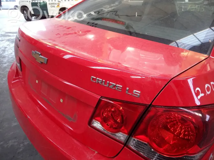 Chevrolet Cruze Takaluukun/tavaratilan kansi 