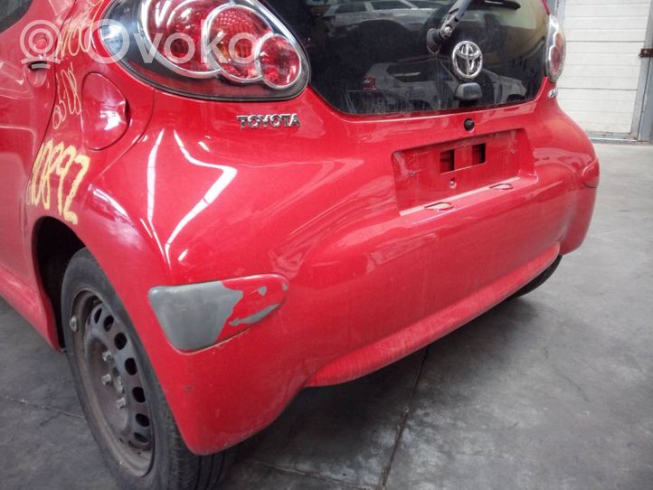 Toyota Aygo AB10 Zderzak tylny 