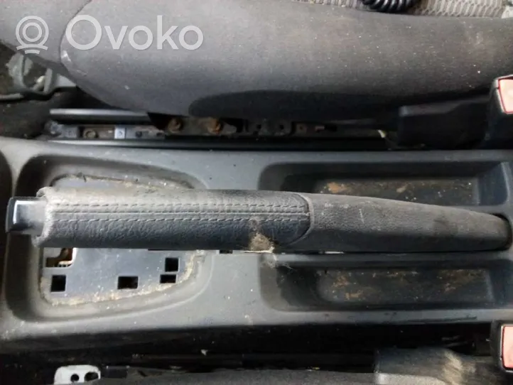 Volkswagen Polo V 6R Hand brake release handle 