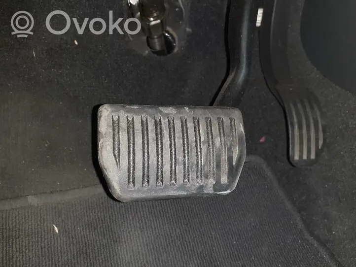 Volvo S60 Brake pedal 