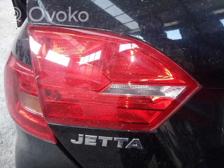 Volkswagen Jetta VI Takaluukun takavalot 5C6945259