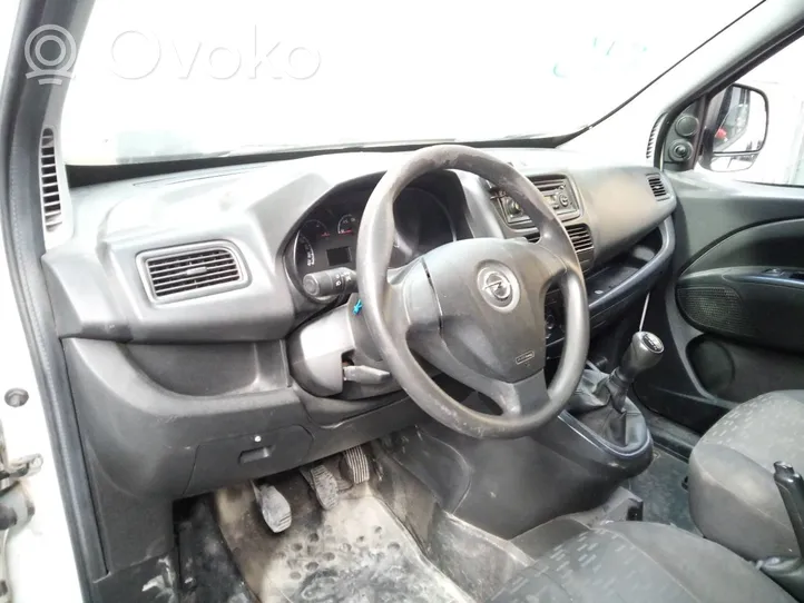 Opel Combo D Dashboard 