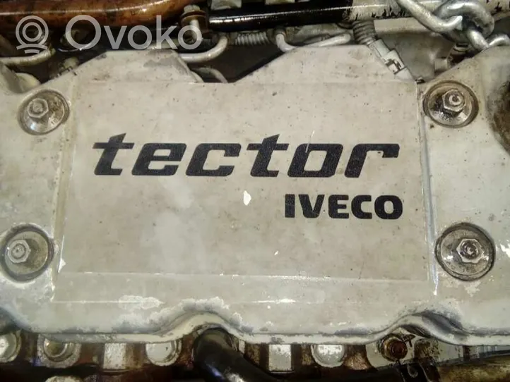 Iveco EuroCargo Moottori F4AE0481C