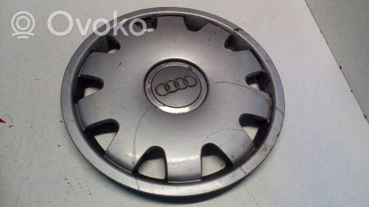 Audi A4 S4 B5 8D Mozzo/copricerchi/borchia della ruota R16 