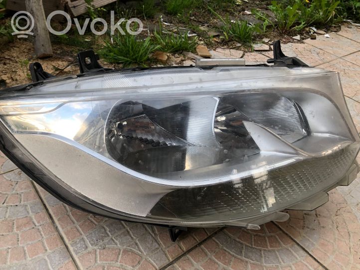 Mercedes-Benz Sprinter W907 W910 Lampa przednia A9109060100