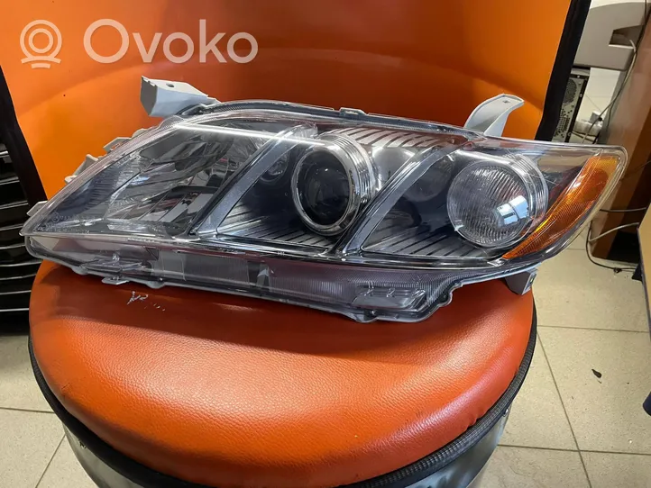 Toyota Camry Lampa przednia 206758A11N