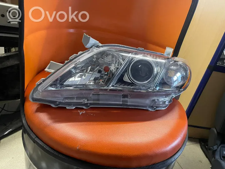 Toyota Camry Lampa przednia 206758A11N